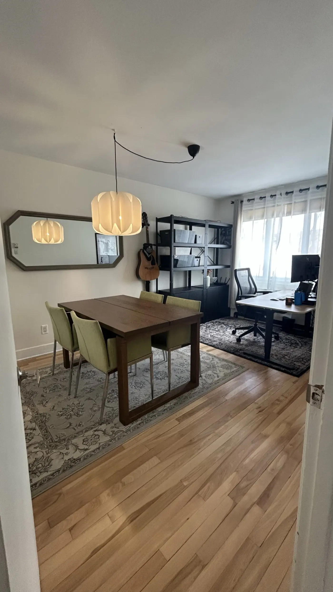 Chambre à coucher ou bureau — Logement 3